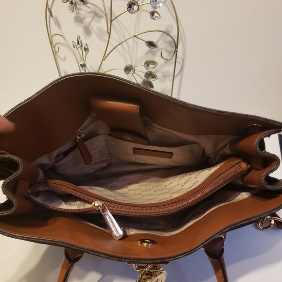 MK Hamilton Purse and MK Charm Sling Sandal - Picture 4 of 8